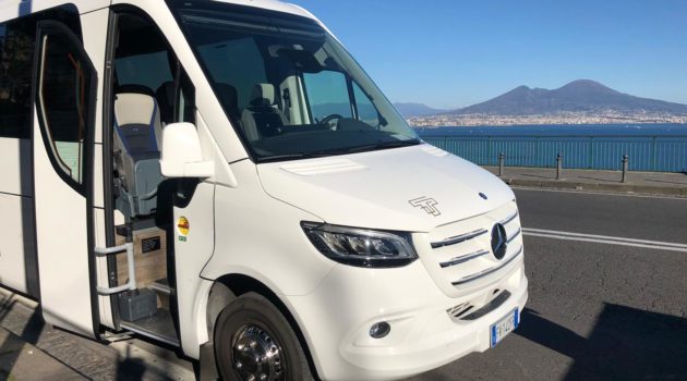 Mercedes-Benz Sprinter minibus